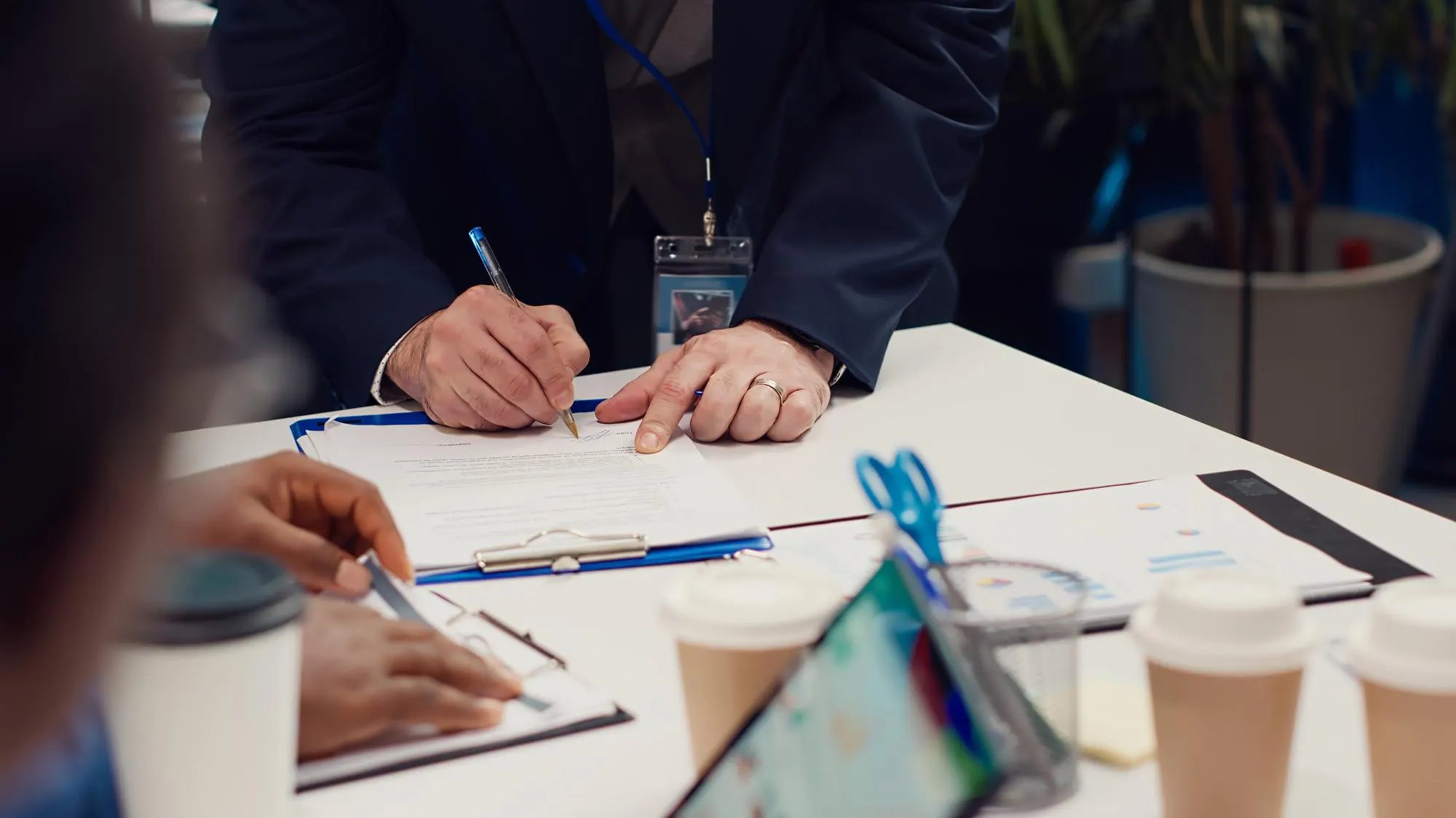 expert witness services pic-16